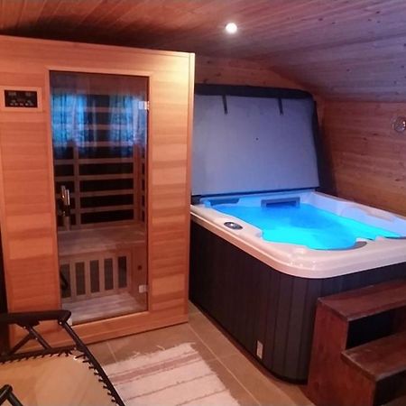 Moezsi Apartman Tolna ภายนอก รูปภาพ