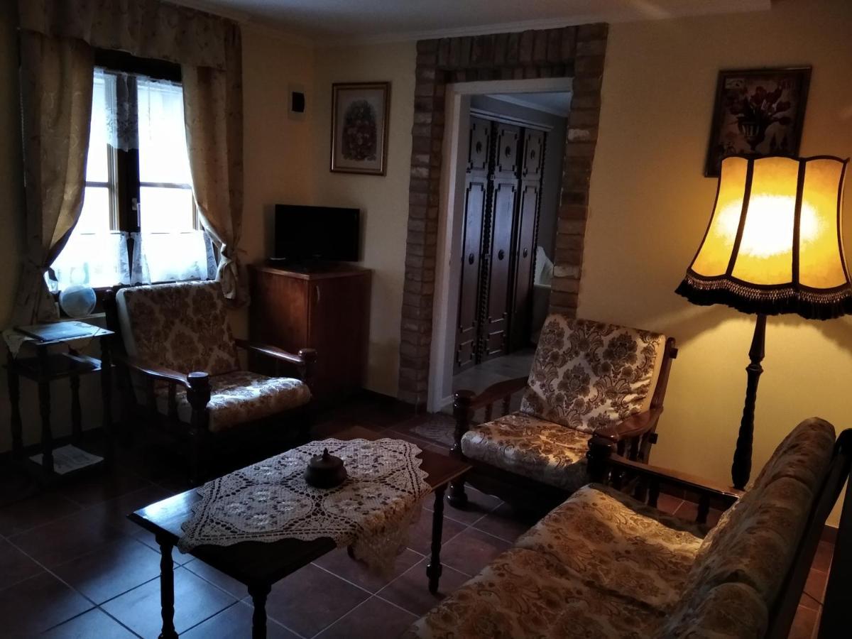 Moezsi Apartman Tolna ภายนอก รูปภาพ