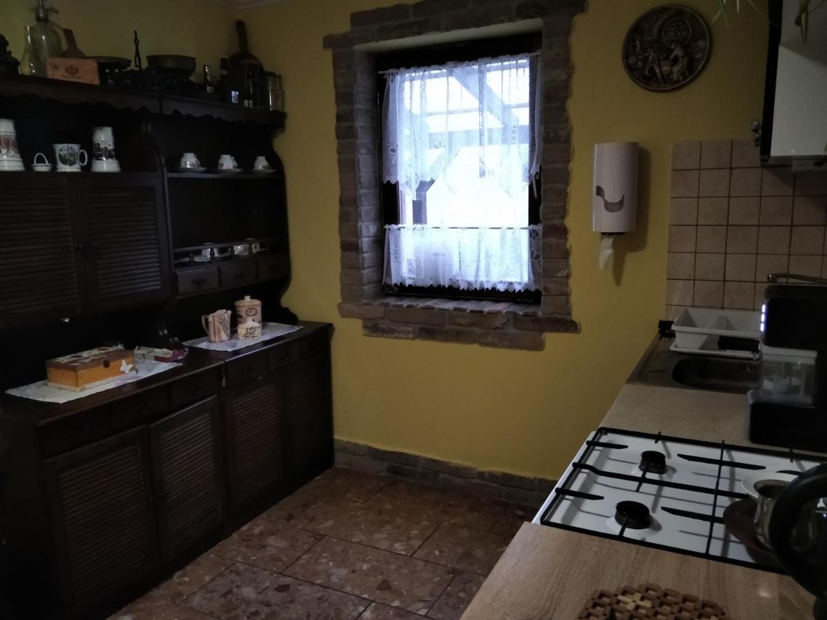 Moezsi Apartman Tolna ภายนอก รูปภาพ