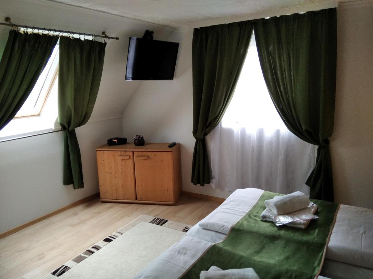 Moezsi Apartman Tolna ภายนอก รูปภาพ